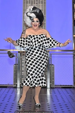 MrsKashaDavisAS8PressWeekLook