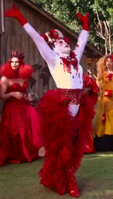 Queen of Tomatoes Look