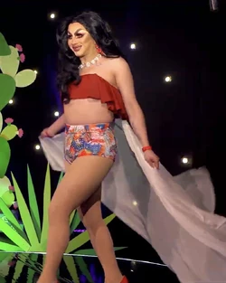 IvizaLiozaPageantLook2