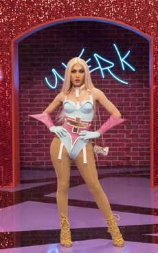 KimmyEntranceLook