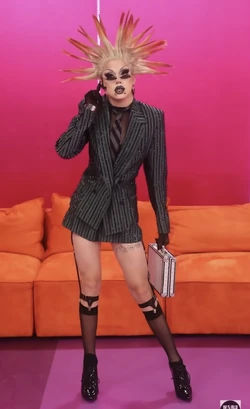 WillowShoulderPadsLook