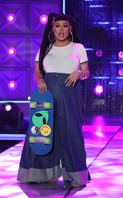 JigglyBlueJeanLook