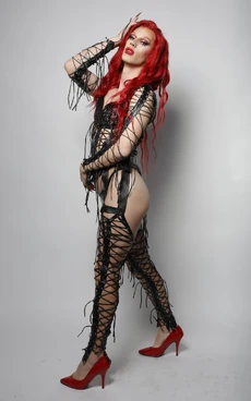 ScarletAdamsI'mAWinnerBabyPerformanceLook