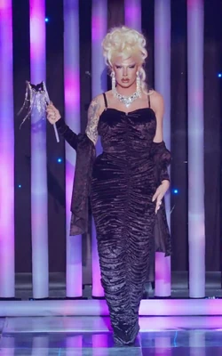 VanityVainQueenOfMysteryLook