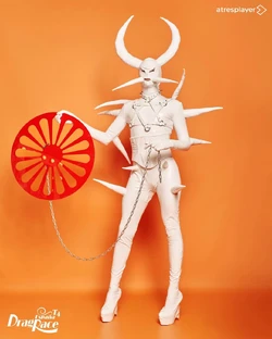 ShaniLaSantaTalesLook