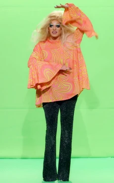 ElektraShockCommercialLook1