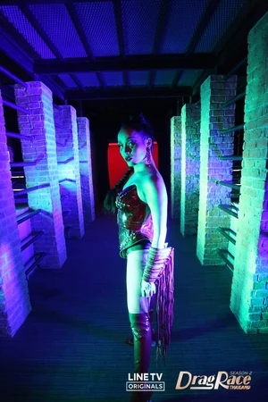 KandyZyanideTop5PerformanceLook