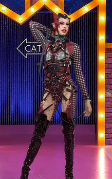 SantanaSexmachineEntranceLook