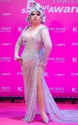 Look de 'Drag Race Thailand Debut Season Award'