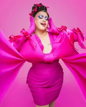 Look no emitido de 'Fuchsia? I Don't Even Know Her'