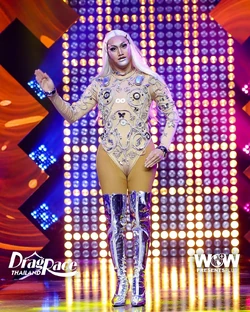 SrirashaHotsauceSwimsuitLook