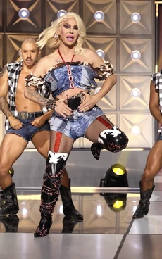 TrinityAS7VarietyShowLook