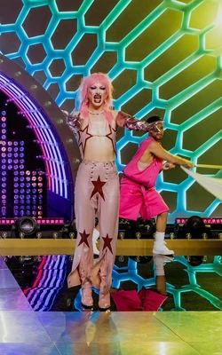 YvonneNightstandFinalePerformanceLook