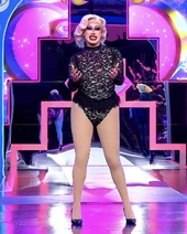 Look del lip sync del Episodio 2 (Revelación)