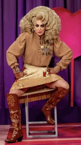 Look del Snatch Game – Annie Oakley