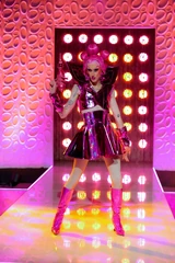 Look de 'Fuchsia? I Don't Even Know Her'