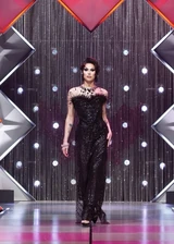 Look de 'Closing The Show'