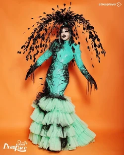 PorcaTheclubkidReunionLook