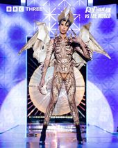 Look de 'When I Glow Up' – 'PreHERstoric' (UK2, E6)