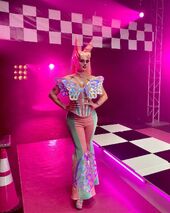 Cast RuVeal Look