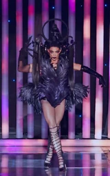 Look de 'She-Vil Villain'