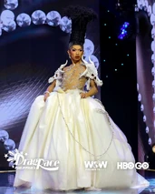 Look de 'Ang Gown-Da: Ballgown Extravaganza'