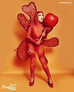 ChloeVittuCarnivalRealnessLook