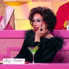 PalomaSnatchGameLook