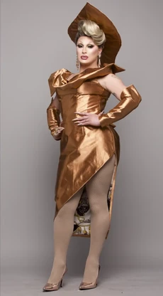 TheVivienneRacesLook