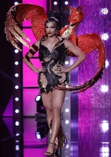 Look de 'Paper Dolls'