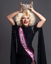 Look de sucesión de Miss Simpatía