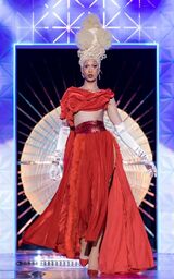 Look de 'Drags To Riches Eleganza'
