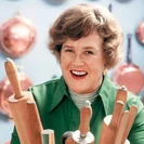 Julia Child Milk (DR6) Divina De Campo (UK1)