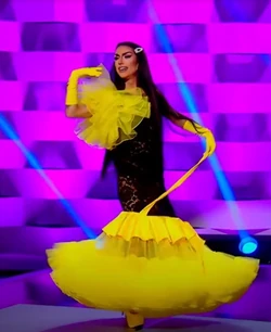 PakitaThree-In-OneLook2