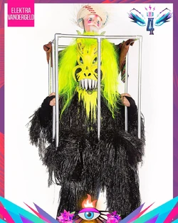 ElektraVandergeldHornedLook