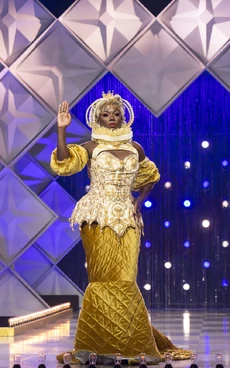 VanityMilanCAvsTWQueenOfTheWorldLook