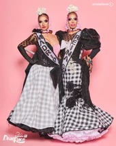 Look de Reina De Mi Pueblo Y… Madrina – con Raso Greco