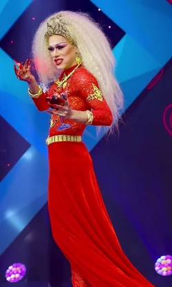 SpicySunshineLoveIsBlindLook