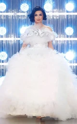 AuraEternalEleganzaExtravaganzaLook.jpg (150 kB) Eleganza Extravaganza Look