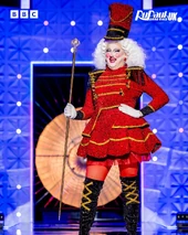 Look de 'Holiday Ho Ho Hos'