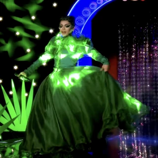 SophiaJimenezJuanGabrielLook