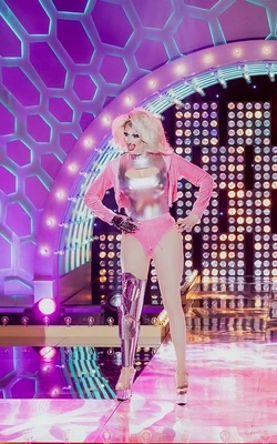 YvonneNightstandFutureMeLook