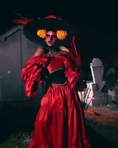 C-PherDeadLook.jpg (153 kB) Look de 'Día de Muertas'