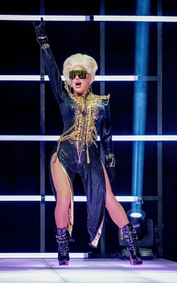 MichaelMarouliUpInTheClubLook