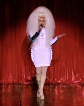 Episode 9 Look