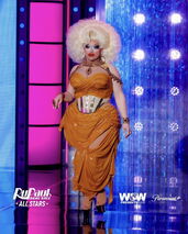 Semi-Finals Entrance Look