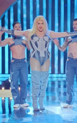 NehelleniaGAS1TalentShowLook