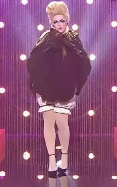 JurijiTwoLooksOneLook