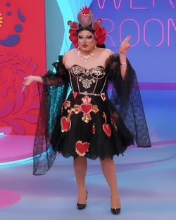LadyKeroEntranceLook