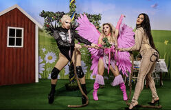 Midsommar Photo Shoot (with Fontana and Vanity Vain)